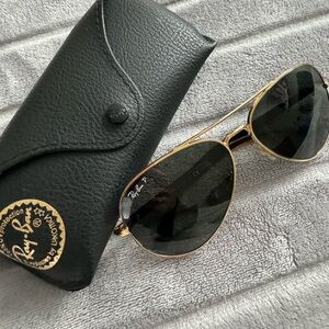 Ray-ban aviator polarized sunglasses